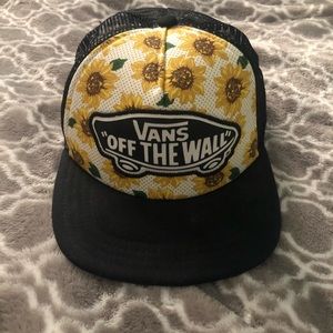 Vans Beach Girl Sunflower Trucker Hat